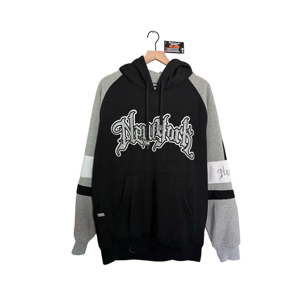 Y2K NEW YORK SKATE HOODIE - SIZE LARGE